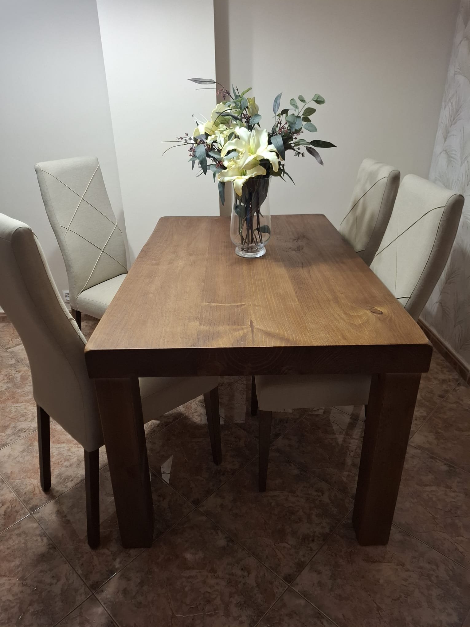 Mesa de madera maciza de 10cm de grosor
