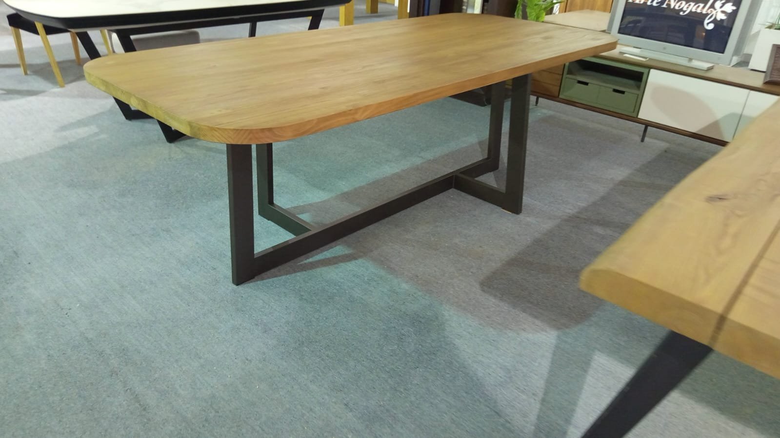 Mesa rectangular en madera maciza - Imagen 3